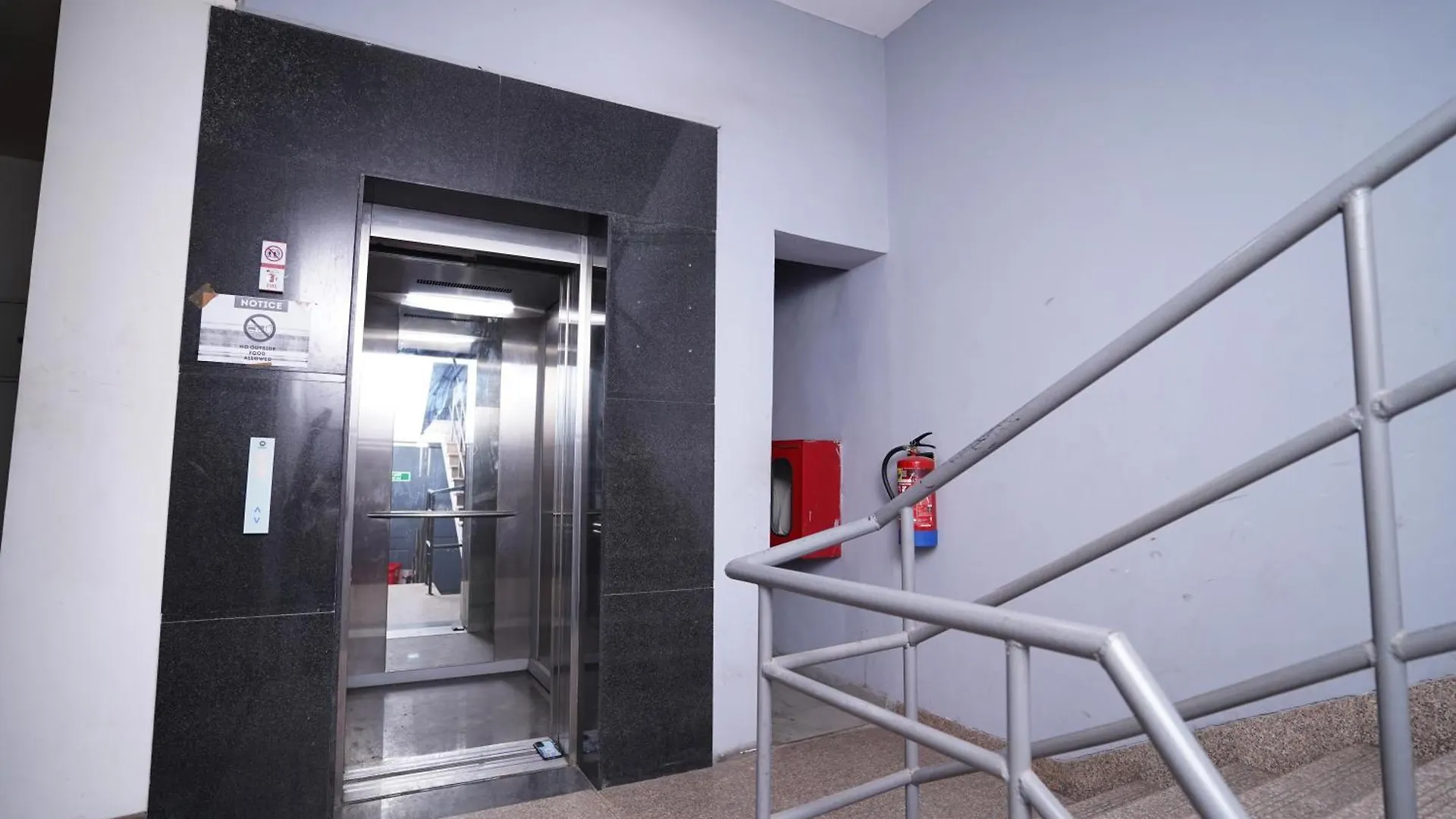 Hotel Mira Residency- Outer Ring Road, Paschim Vihar Delhi  3*, New Delhi India
