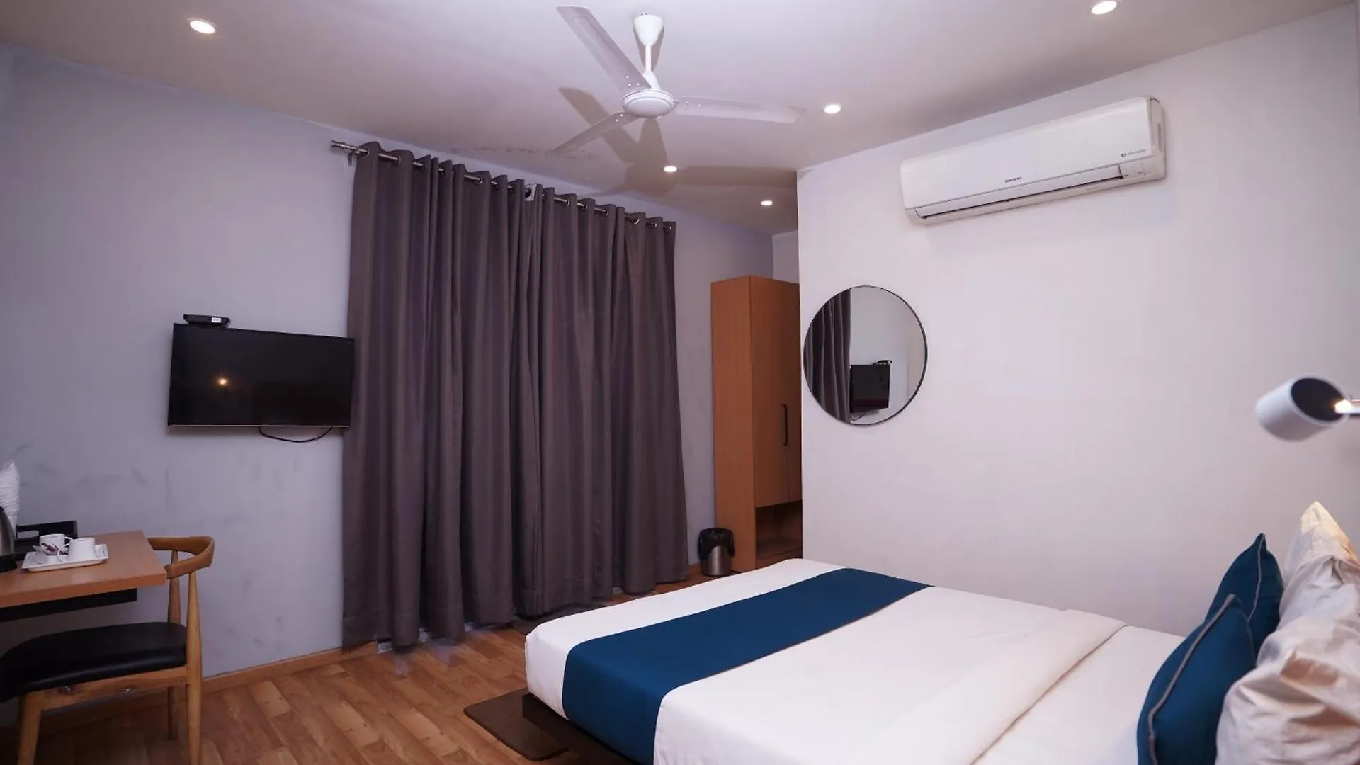 Hotel Mira Residency- Outer Ring Road, Paschim Vihar Delhi  3*, New Delhi India