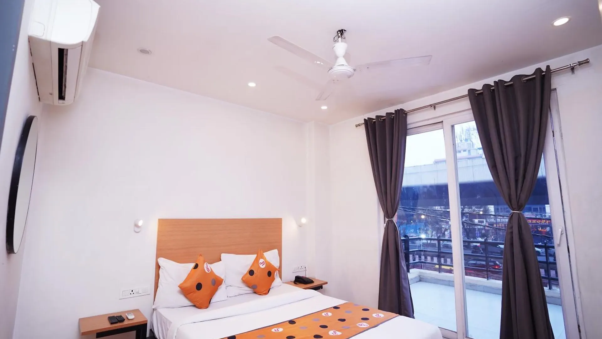 Hotel Mira Residency- Outer Ring Road, Paschim Vihar Delhi  3*, New Delhi