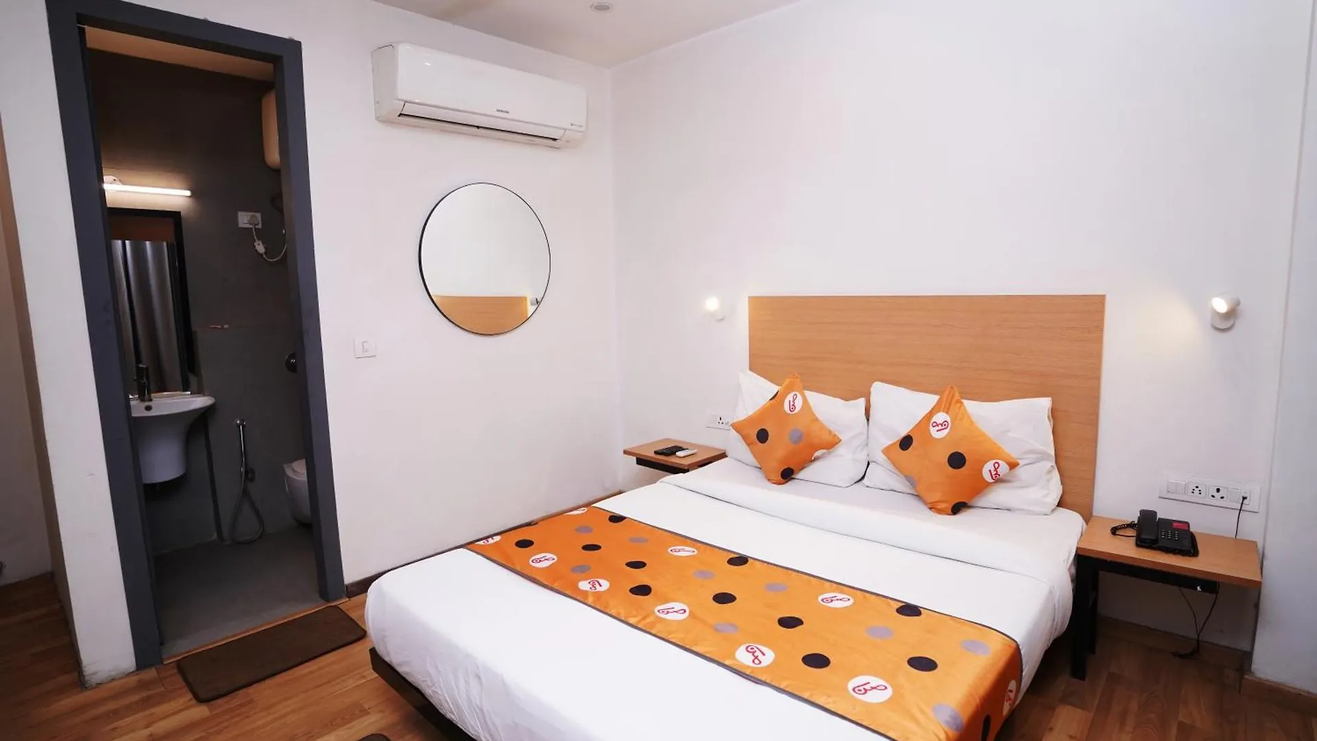 ***  Hotel Mira Residency- Outer Ring Road, Paschim Vihar Delhi  Indien